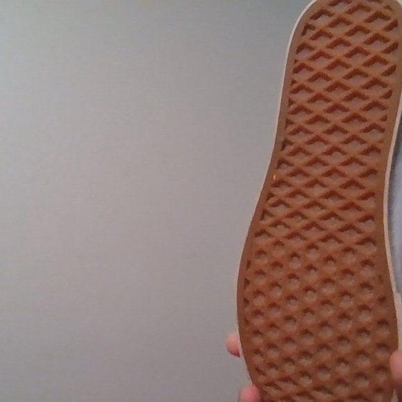 vans womans 6.5 purple skater shoes or everyday shoes barley used! - Picture 5 of 8